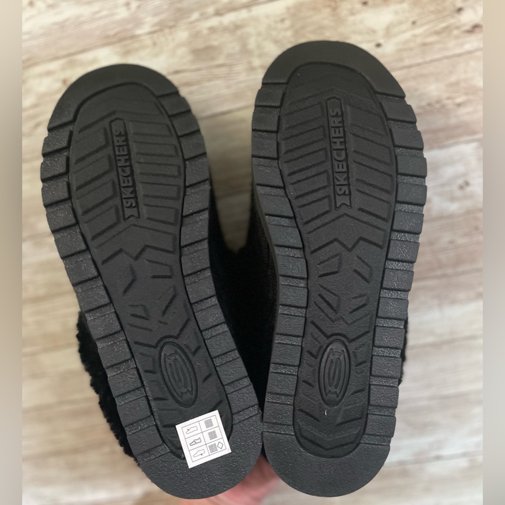 NWOT Skechers Women's Ice Angel Slipper Shoes Black 9 - Picture 14 of 16